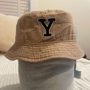 Yale bucket hat small